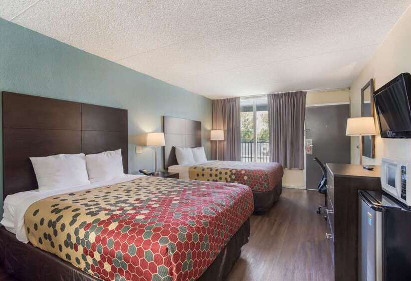 فندق Econo Lodge Gallatin   Metro Nashville