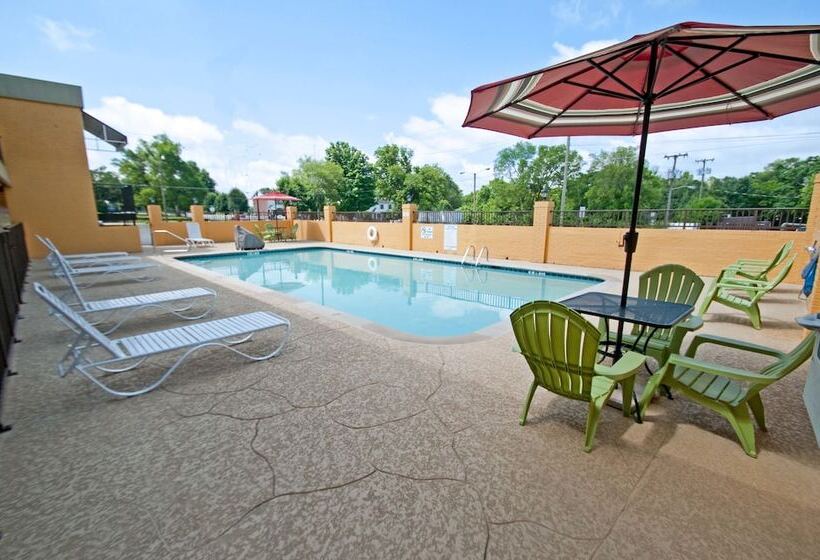 فندق Econo Lodge Gallatin   Metro Nashville