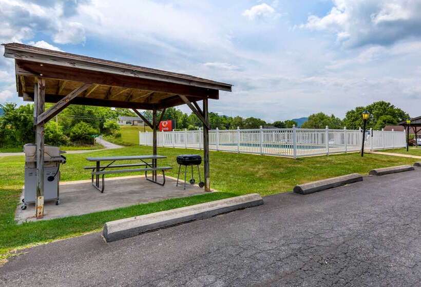 فندق Econo Lodge Woodstock  Shenandoah Valley I 81