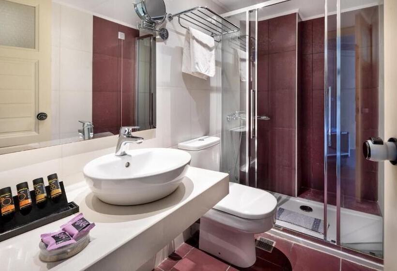 فندق Elena Beach