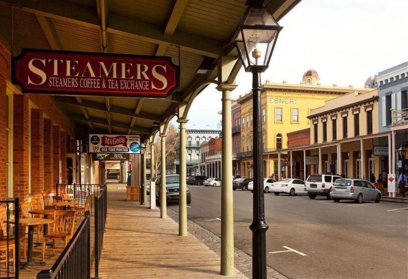 فندق Four Points By Sheraton Sacramento Airport