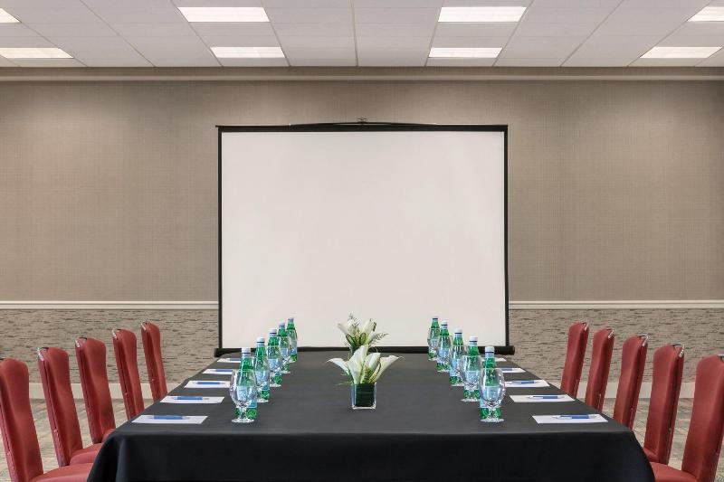 فندق Four Points By Sheraton Sacramento Airport