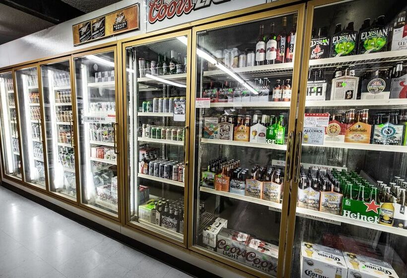 فندق Gateway Inn & Cabins