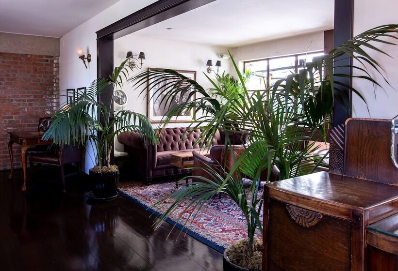 Granada Hotel & Bistro