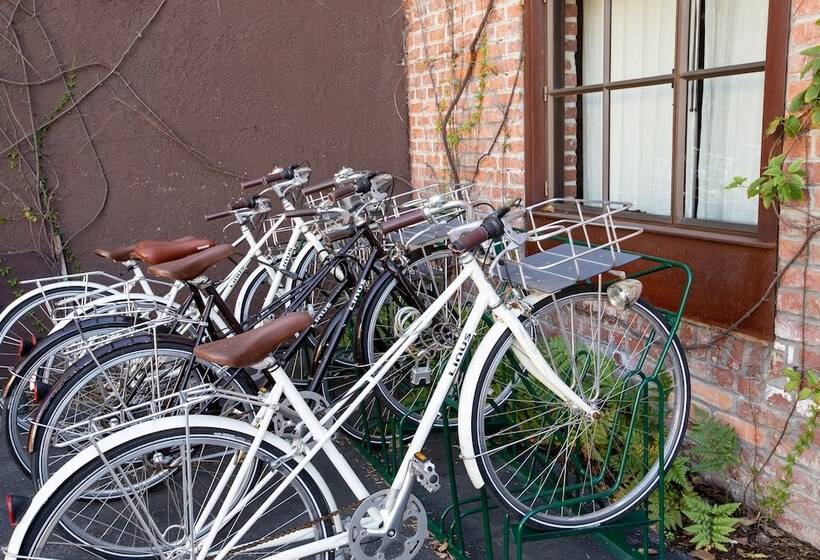 Granada Hotel & Bistro