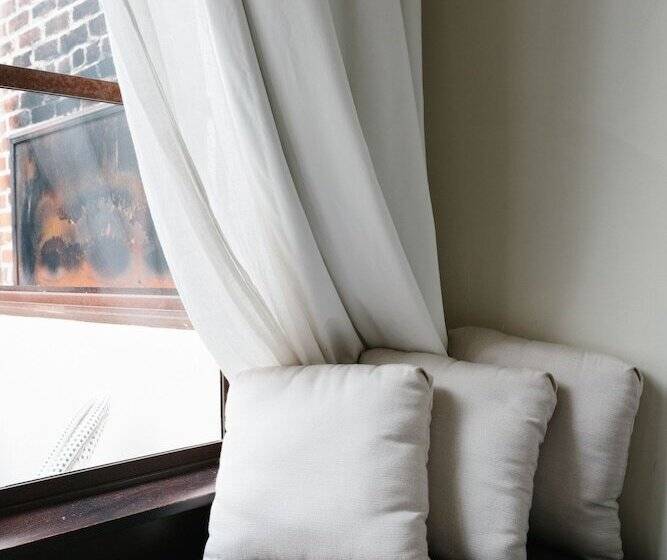 Granada Hotel & Bistro