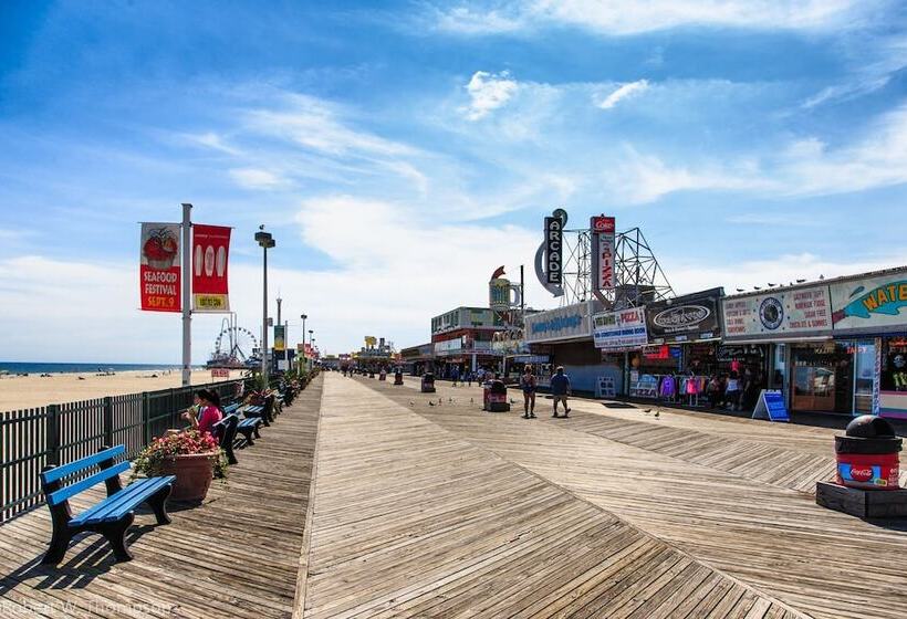 فندق Hammock Inn & Suites North Beach