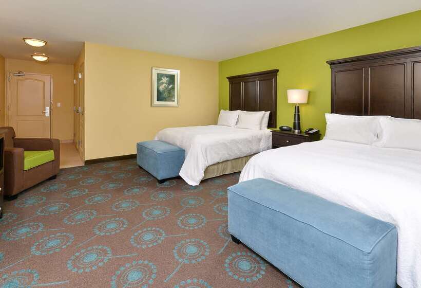 בית מלון כפרי Hampton Inn Iowa City/university Area