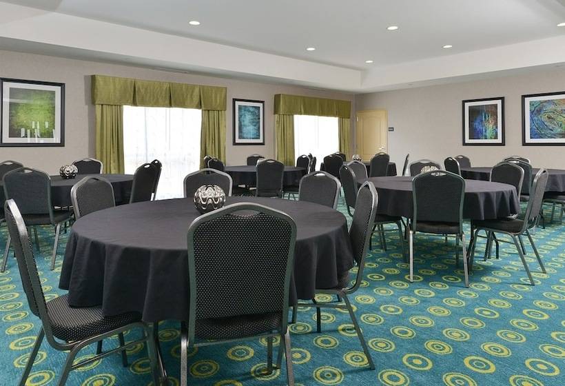 בית מלון כפרי Hampton Inn Iowa City/university Area