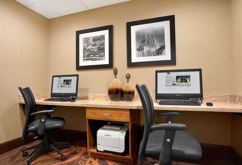 فندق Hampton Inn Magnolia