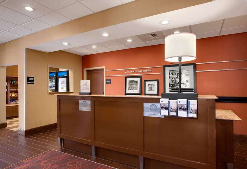 فندق Hampton Inn Magnolia