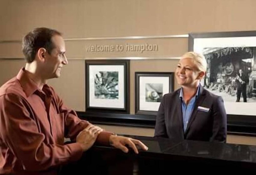 فندق Hampton Inn Magnolia