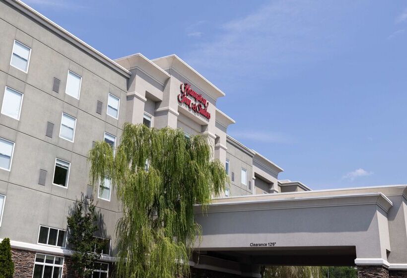Отель Hampton Inn & Suites Greensboro/coliseum Area