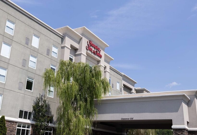 Отель Hampton Inn & Suites Greensboro/coliseum Area