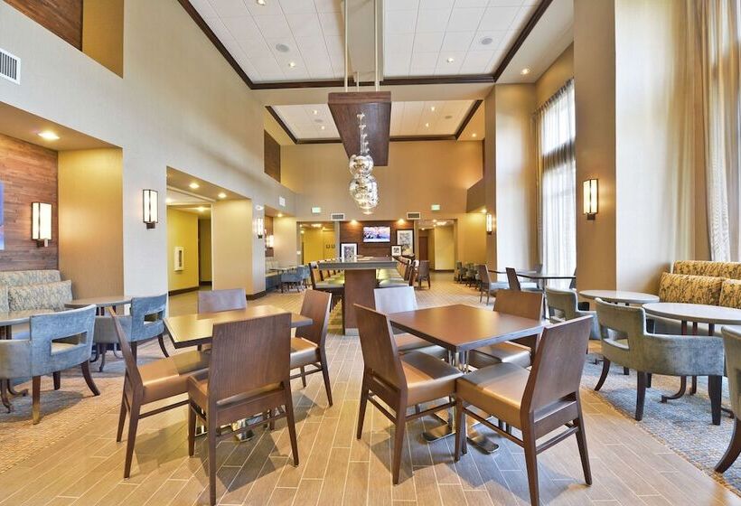 هتل Hampton Inn & Suites Greensboro/coliseum Area