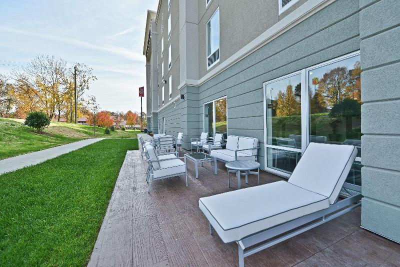 هتل Hampton Inn & Suites Greensboro/coliseum Area