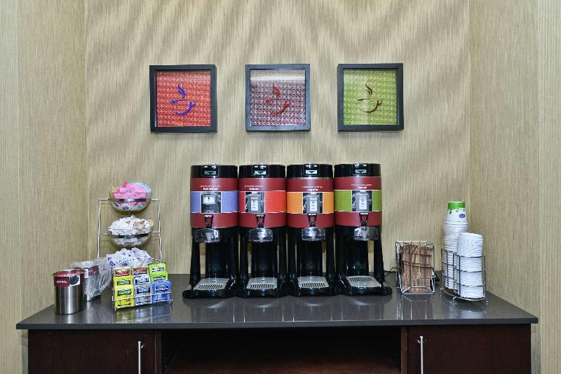 هتل Hampton Inn & Suites Greensboro/coliseum Area