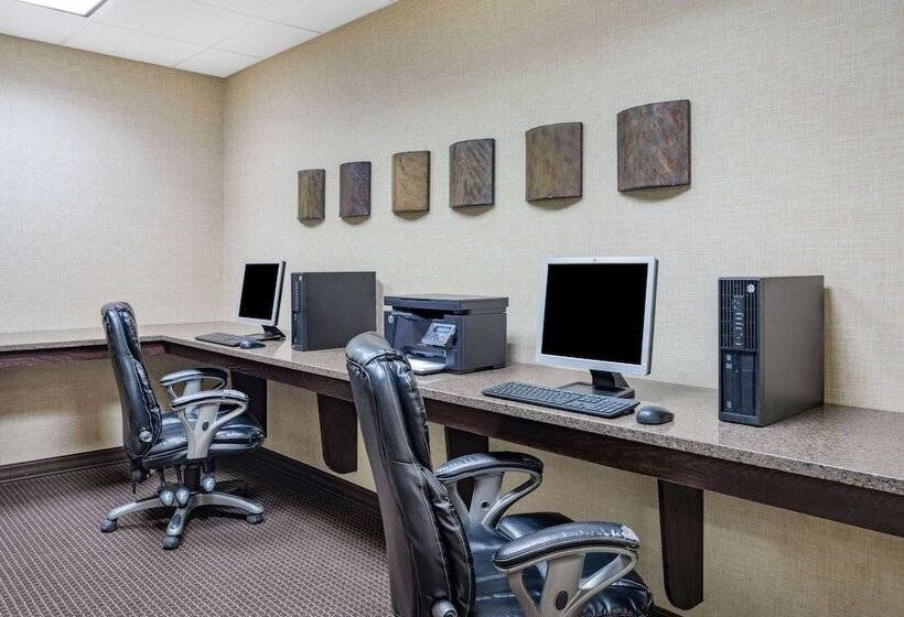 호텔 Hawthorn Suites By Wyndham Williston