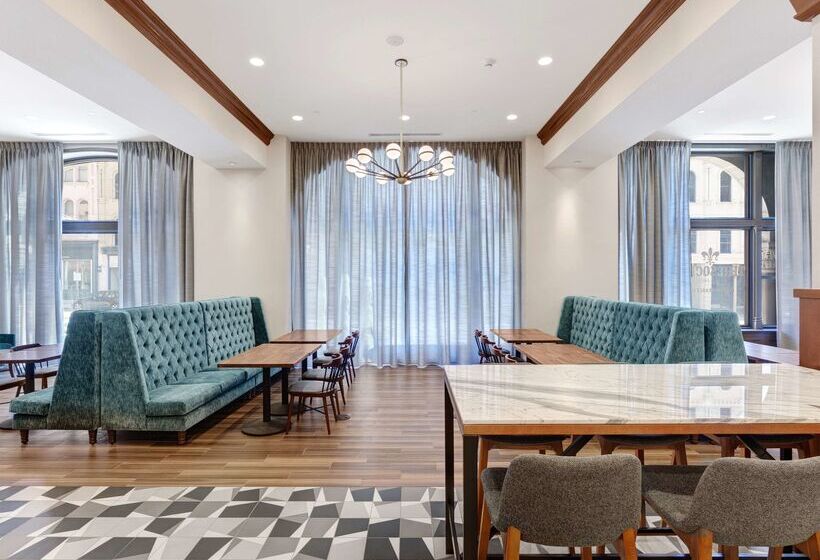 酒店 Hilton Garden Inn Milwaukee Downtown