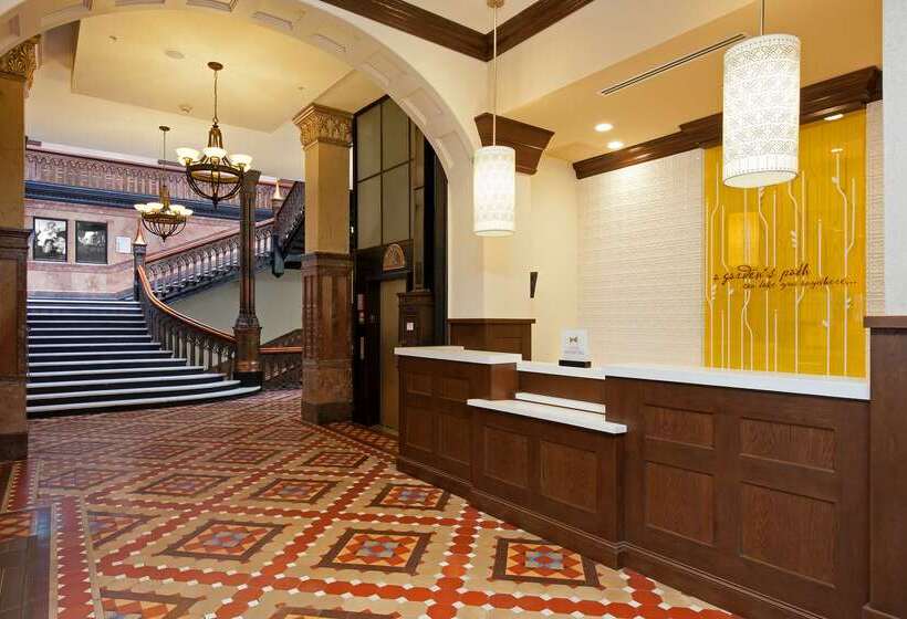 酒店 Hilton Garden Inn Milwaukee Downtown