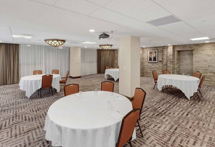 酒店 Hilton Garden Inn Milwaukee Downtown