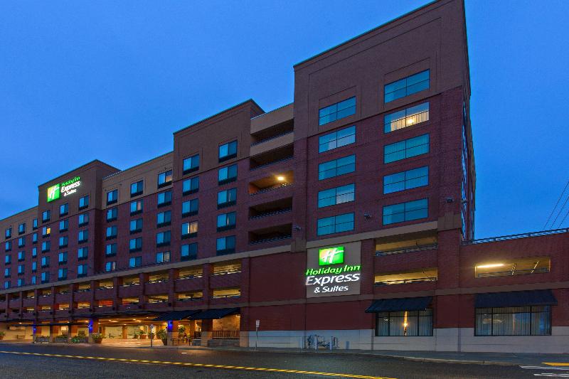 فندق Holiday Inn Express & Suites Tacoma Downtown, An Ihg