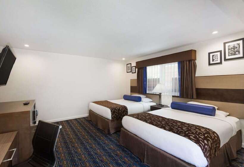 酒店 Howard Johnson By Wyndham Berkeley