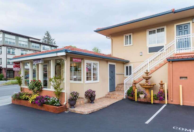 酒店 Howard Johnson By Wyndham Berkeley