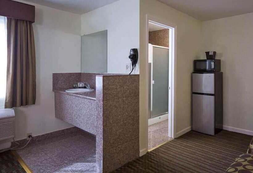 酒店 Howard Johnson By Wyndham Berkeley