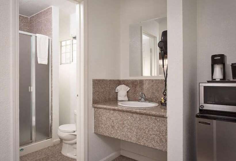 酒店 Howard Johnson By Wyndham Berkeley