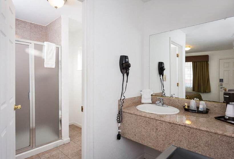 酒店 Howard Johnson By Wyndham Berkeley