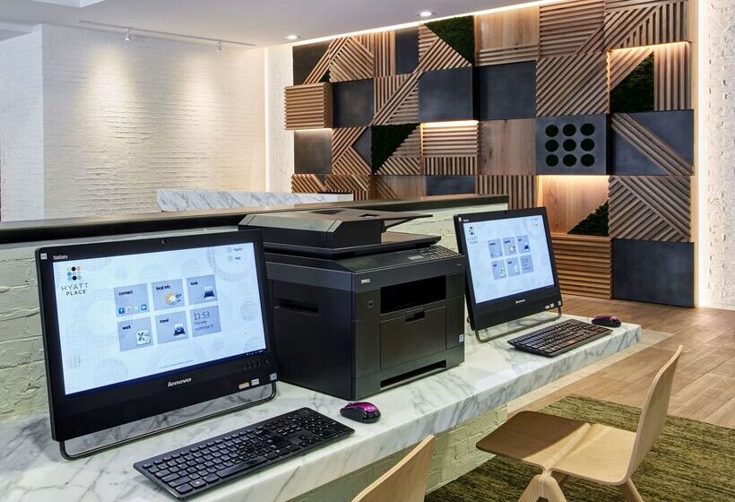 Отель Hyatt Place Chicago River North