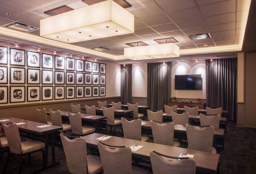 Отель Hyatt Place Chicago River North