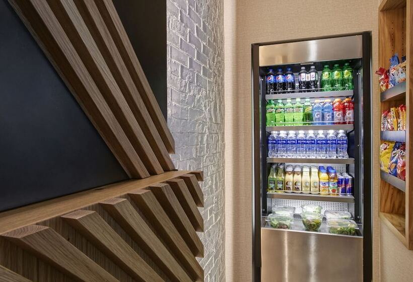 Отель Hyatt Place Chicago River North