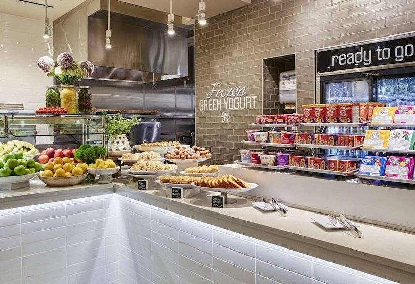 Отель Hyatt Place Chicago River North