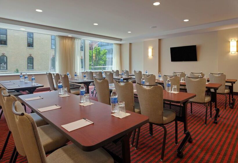 Отель Hyatt Place Chicago River North