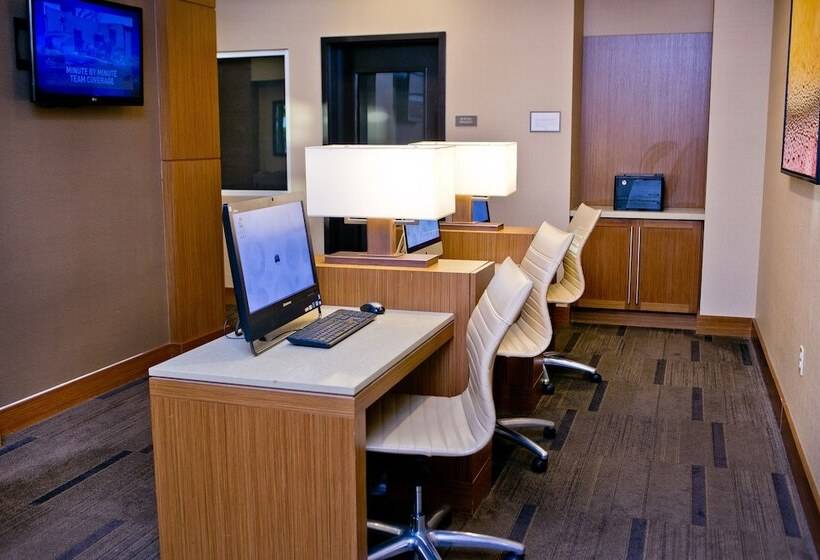 בית מלון כפרי Hyatt Place Pensacola Airport