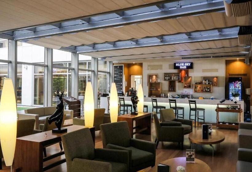 ホテル Isg Sabiha Gökçen Airport