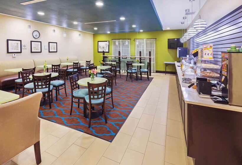 ホテル La Quinta Inn & Suites By Wyndham Floresville