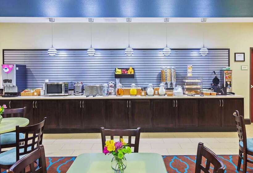 ホテル La Quinta Inn & Suites By Wyndham Floresville