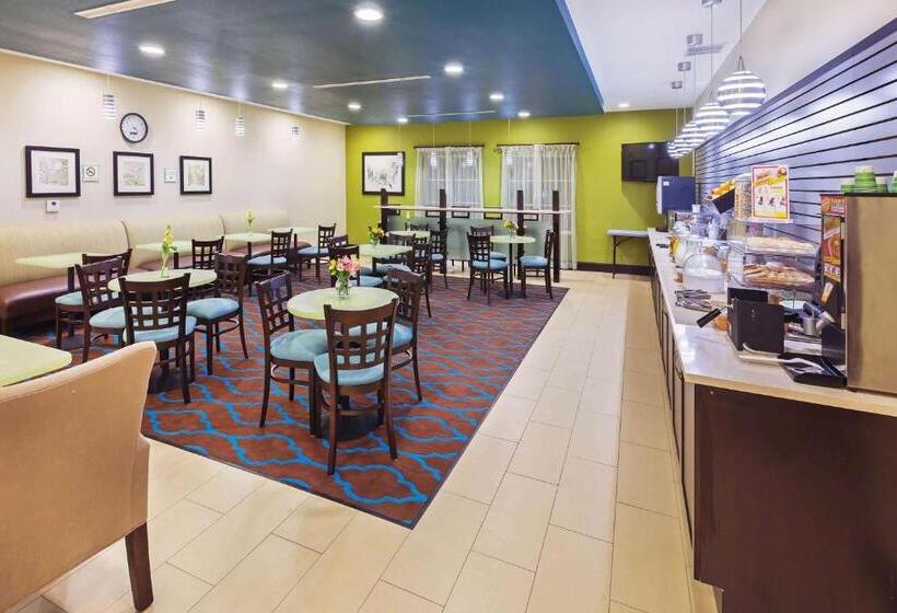 ホテル La Quinta Inn & Suites By Wyndham Floresville