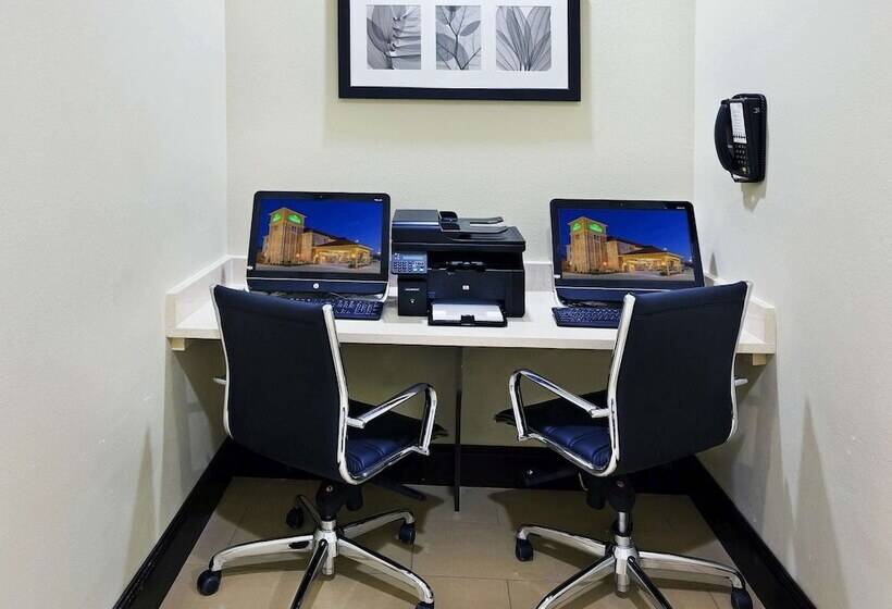 ホテル La Quinta Inn & Suites By Wyndham Floresville