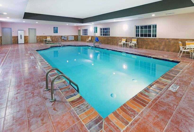 ホテル La Quinta Inn & Suites By Wyndham Floresville