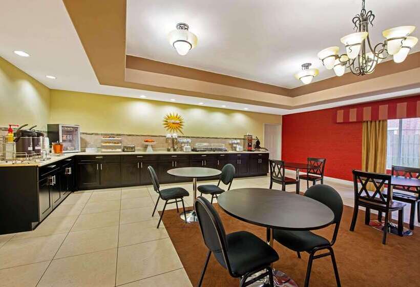 ホテル La Quinta Inn & Suites By Wyndham Port Arthur