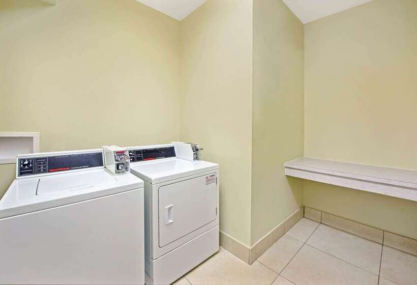 ホテル La Quinta Inn & Suites By Wyndham Port Arthur