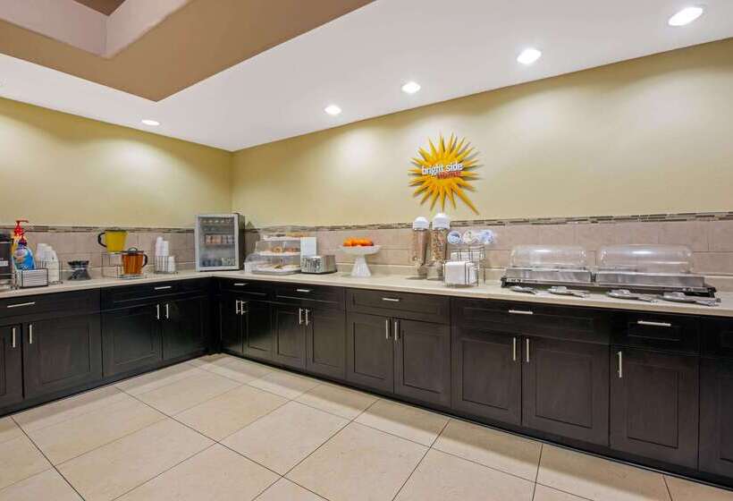 בית מלון כפרי La Quinta Inn & Suites By Wyndham Port Arthur