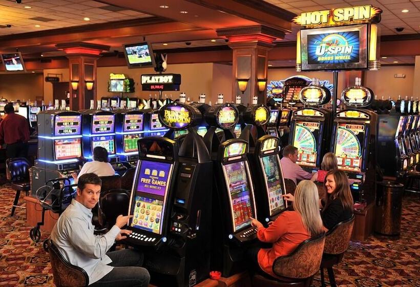 Lakeside Hotel Casino