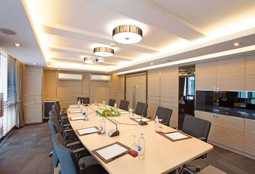 Mida Hotel Ngamwongwan Sha Plus