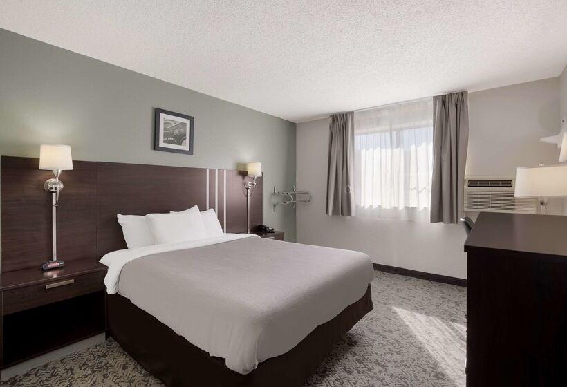 هتل Quality Inn Hall Of Fame