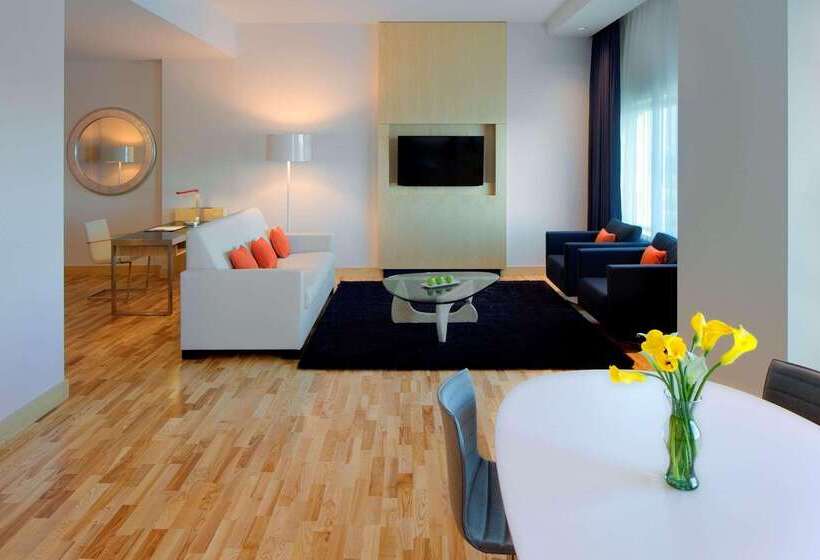 هتل Radisson Blu Mall Of America